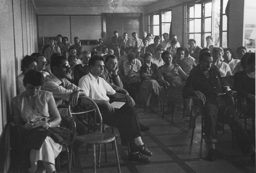  Ernesto de Sousa at the National Traineeship of the French Federation of Film Societies at Marly-le-Roy, 1956. 